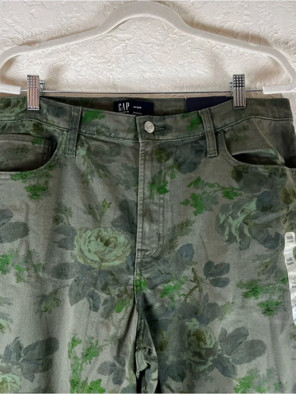 Gap High Rise Floral Print Barrel Jeans in Green - Picture 4 of 15